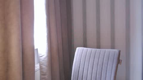 Snapshot of pineapple__mood chatting on 28, 4, 2026 online show from 28, 4, 2026