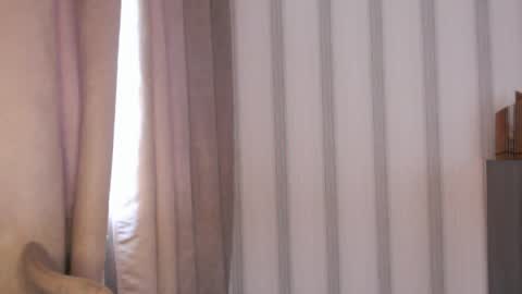 Snapshot of pineapple__mood chatting on 6, 5, 2026 online show from 6, 5, 2026