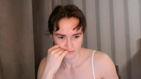 Snapshot of pineapple__mood chatting on 15, 5, 2026 online show from 15, 5, 2026