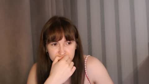Snapshot of pineapple__mood chatting on 19, 7, 2026 online show from 19, 7, 2026