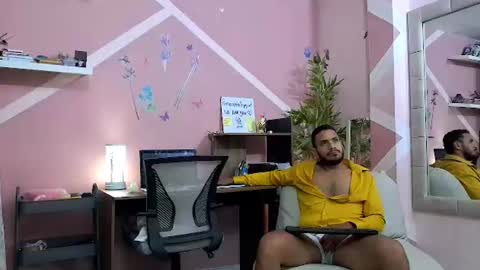 pineappleflipped online show from 20, 7, 2026