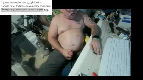 Snapshot of pini_z chatting on 21, 1, 2025 pini_z online show from 21, 1, 2025