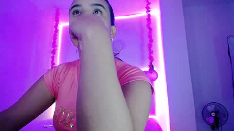 Snapshot of pink__tiffany chatting on 8, 1, 2025 tiffany online show from 8, 1, 2025