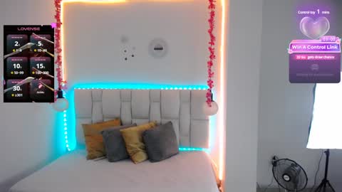 Snapshot of pink__tiffany chatting on 9, 1, 2025 tiffany online show from 9, 1, 2025