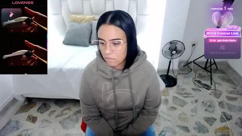 Snapshot of pink__tiffany chatting on 28, 2, 2025 tiffany online show from 28, 2, 2025