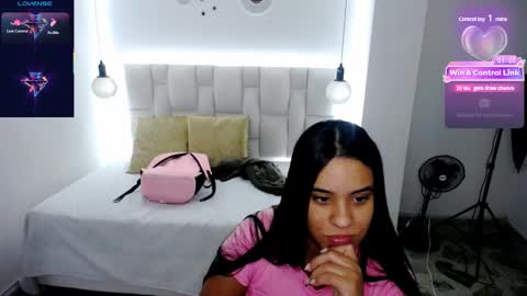 Snapshot of pink__tiffany chatting on 4, 3, 2025 tiffany online show from 4, 3, 2025