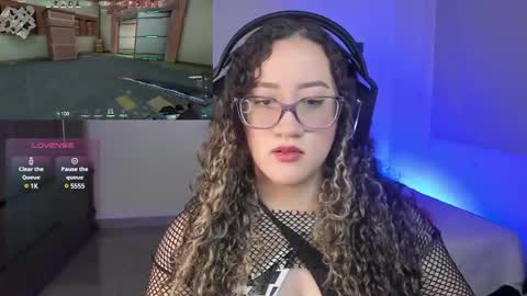 Snapshot of pink_angell chatting on 30, 12, 2024 Emilly Santis online show from 30, 12, 2024