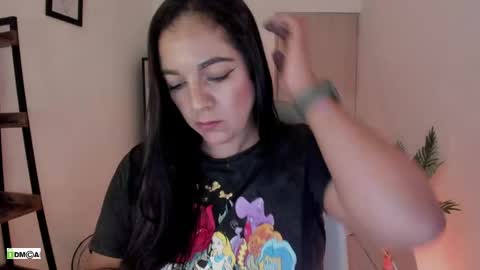 Snapshot of pink_kitten_ chatting on 6, 5, 2026 Eli online show from 6, 5, 2026