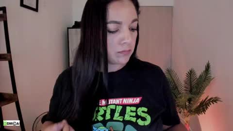 Snapshot of pink_kitten_ chatting on 9, 5, 2026 Eli online show from 9, 5, 2026