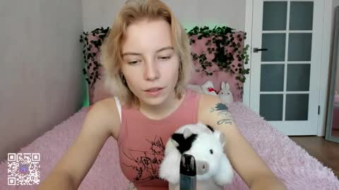 Snapshot of pink_lila18 chatting on 25, 11, 2025 pink_lila18 online show from 25, 11, 2025