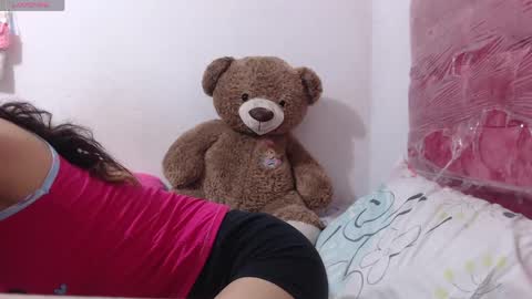 pink_love_25 online show from 13, 4, 2026