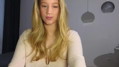 Snapshot of pink_rosee_ chatting on 7, 11, 2025 online show from 7, 11, 2025