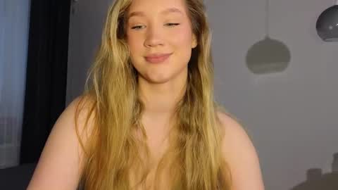 Snapshot of pink_rosee_ chatting on 10, 11, 2025 online show from 10, 11, 2025