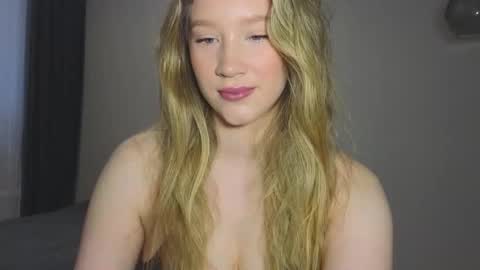 Snapshot of pink_rosee_ chatting on 4, 12, 2025 online show from 4, 12, 2025