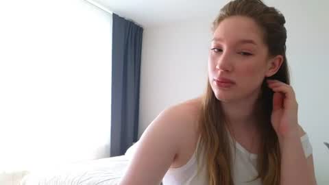 Snapshot of pink_rosee_ chatting on 25, 6, 2026 online show from 25, 6, 2026