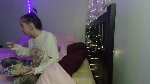 pink_tv online show from 22, 12, 2025