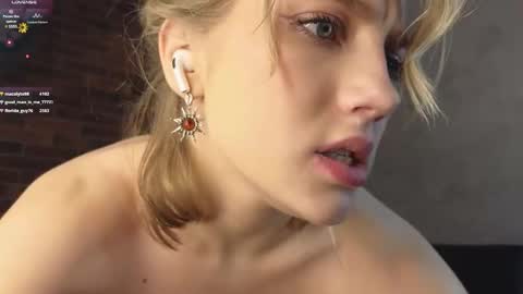 Snapshot of pinkadele chatting on 8, 1, 2025 Adele online show from 8, 1, 2025