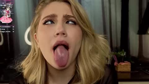 Snapshot of pinkadele chatting on 19, 2, 2025 Adele online show from 19, 2, 2025