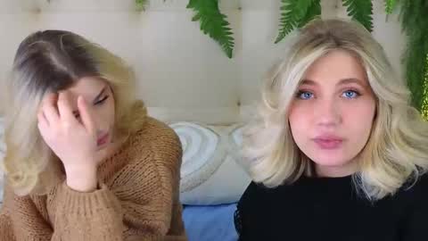 Snapshot of pinkadele chatting on 28, 10, 2025 Adele online show from 28, 10, 2025