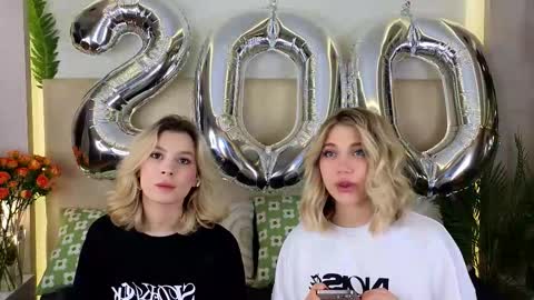 Snapshot of pinkadele chatting on 10, 11, 2025 Adele online show from 10, 11, 2025