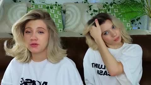 Snapshot of pinkadele chatting on 2, 12, 2025 Adele online show from 2, 12, 2025