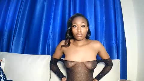 PinkyAura online show from 5, 6, 2026