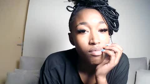 PinkyAura online show from 3, 7, 2026