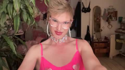 Snapshot of pinkfag chatting on 2, 6, 2026 pinkfag online show from 2, 6, 2026
