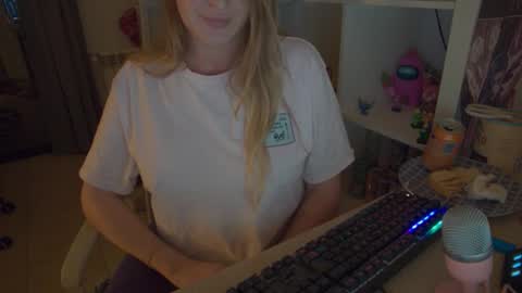 Snapshot of pinkladyx2 chatting on 26, 10, 2025 pinkladyx2 online show from 26, 10, 2025