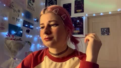 Snapshot of pinkvampire chatting on 29, 9, 2025 Sara online show from 29, 9, 2025