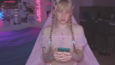 Snapshot of pinkvenom_ chatting on 12, 11, 2025 pinkvenom_ online show from 12, 11, 2025