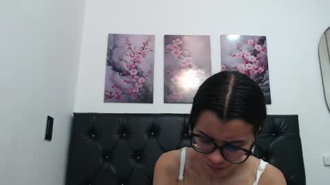 Snapshot of pinky_f00x chatting on 25, 4, 2026 pinky_f00x online show from 25, 4, 2026