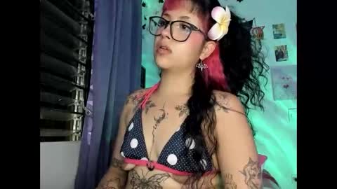 Snapshot of pinky_promiseex chatting on 19, 5, 2026 pinky_promiseex online show from 19, 5, 2026