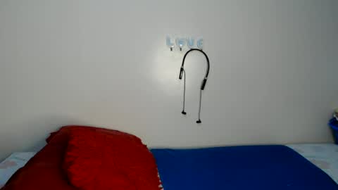 Snapshot of pinnacle_ chatting on 4, 7, 2026 zenah online show from 4, 7, 2026