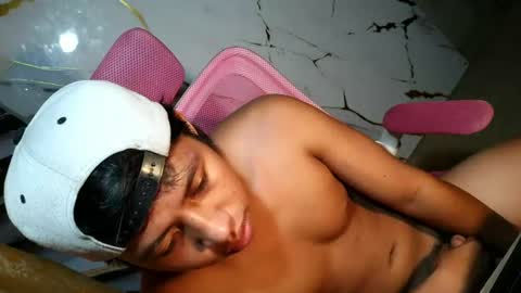 Snapshot of pinoy_fuckboyxxx chatting on 14, 6, 2026 pinoy_fuckboyxxx online show from 14, 6, 2026