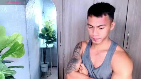 Snapshot of pinoymilker chatting on 25, 4, 2026 ethan online show from 25, 4, 2026