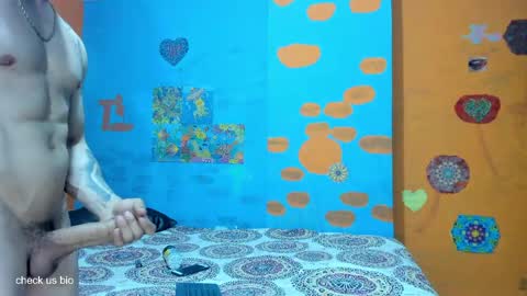Snapshot of pipeshowtime chatting on 1, 6, 2026 VALENTINA y PIPE online show from 1, 6, 2026