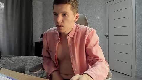 Snapshot of pirremeow chatting on 31, 3, 2026 Pierre online show from 31, 3, 2026