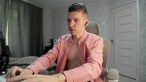 Snapshot of pirremeow chatting on 29, 4, 2026 Pierre online show from 29, 4, 2026