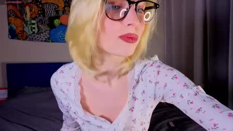 pis_sos online show from 25, 4, 2026