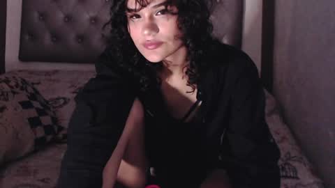 Snapshot of piscis_dreams chatting on 5, 5, 2026 PiscisDreams online show from 5, 5, 2026