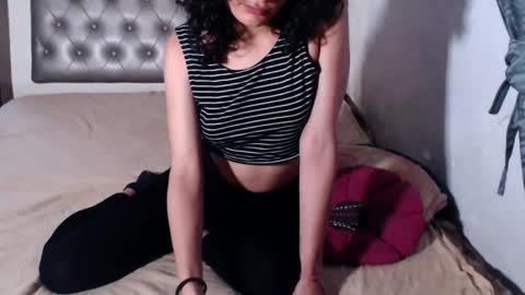 Snapshot of piscis_dreams chatting on 12, 5, 2026 PiscisDreams online show from 12, 5, 2026