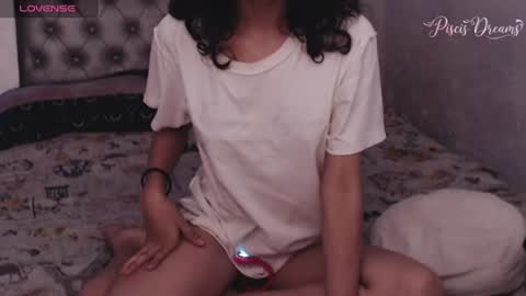 Snapshot of piscis_dreams chatting on 7, 7, 2026 PiscisDreams online show from 7, 7, 2026