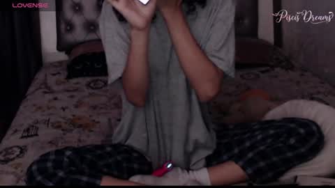Snapshot of piscis_dreams chatting on 9, 7, 2026 PiscisDreams online show from 9, 7, 2026