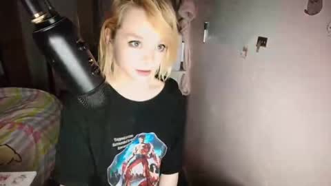 Kitty online show from 13, 12, 2025