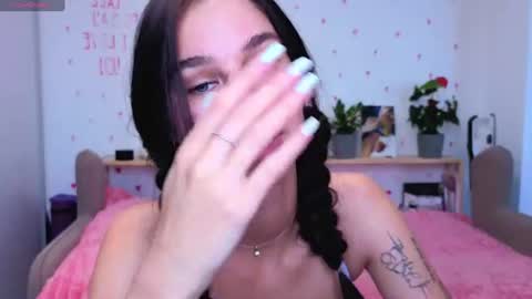Snapshot of pixie_molly chatting on 14, 7, 2026 Molly online show from 14, 7, 2026