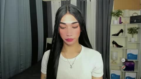 pixiedoll_ online show from 17, 3, 2026