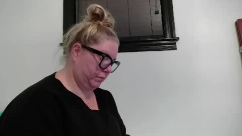 Platinum Puzzy online show from 22, 4, 2026