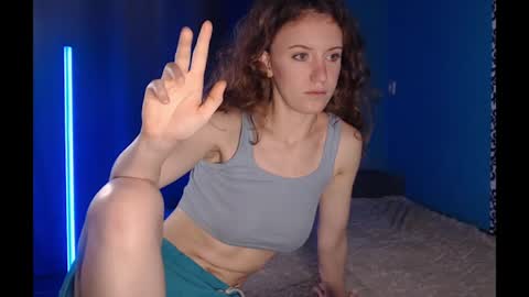 Snapshot of play_me_softly chatting on 2, 2, 2025 play_me_softly online show from 2, 2, 2025