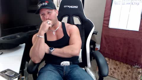 Snapshot of player2pawns chatting on 19, 12, 2024 Player online show from 19, 12, 2024